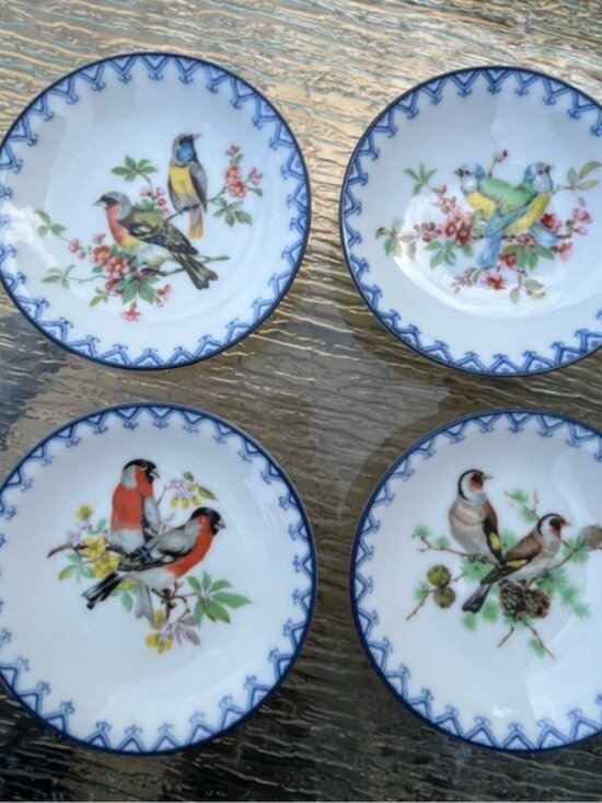 Vintage Trinket / Tea / Butter Pats / Wall Decor Small Plates Birds Set of 4 - Picture 2 of 8
